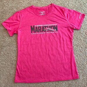 2013 Marine Corps Marathon Brooks tech shirt W/L